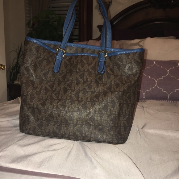 Handbag - Picture 3 of 4